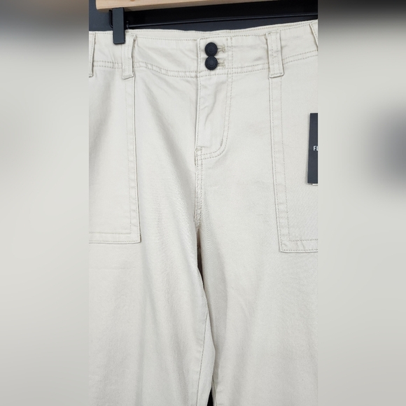 Flamingals NWT Womens Straight Leg Pants Size 4XL Khaki Neutral Normcore Staple - Picture 9 of 9